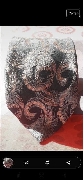 Corbata de Roberto Valentino.Seda 100%