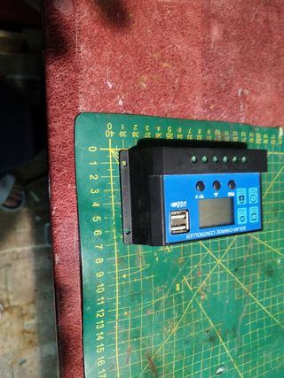 REGULADOR SOLAR 30A 12-24V