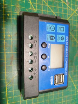 REGULADOR SOLAR 30A 12-24V