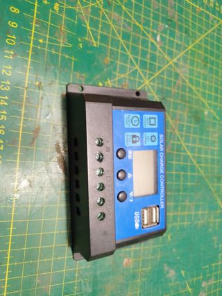 REGULADOR SOLAR 30A 12-24V