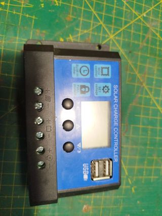 REGULADOR SOLAR 30A 12-24V