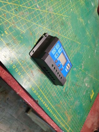 REGULADOR SOLAR 30A 12-24V