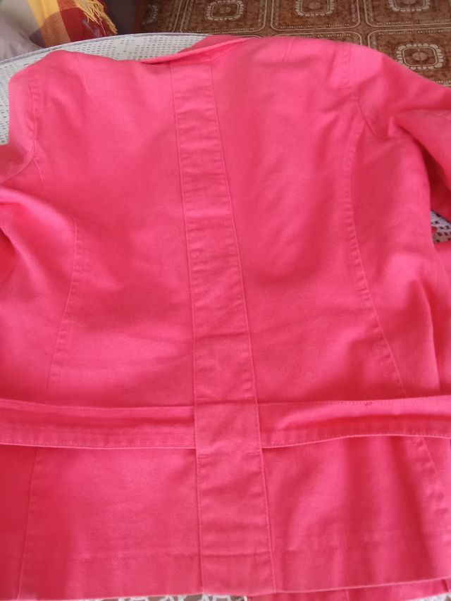 Cazadora mango coral