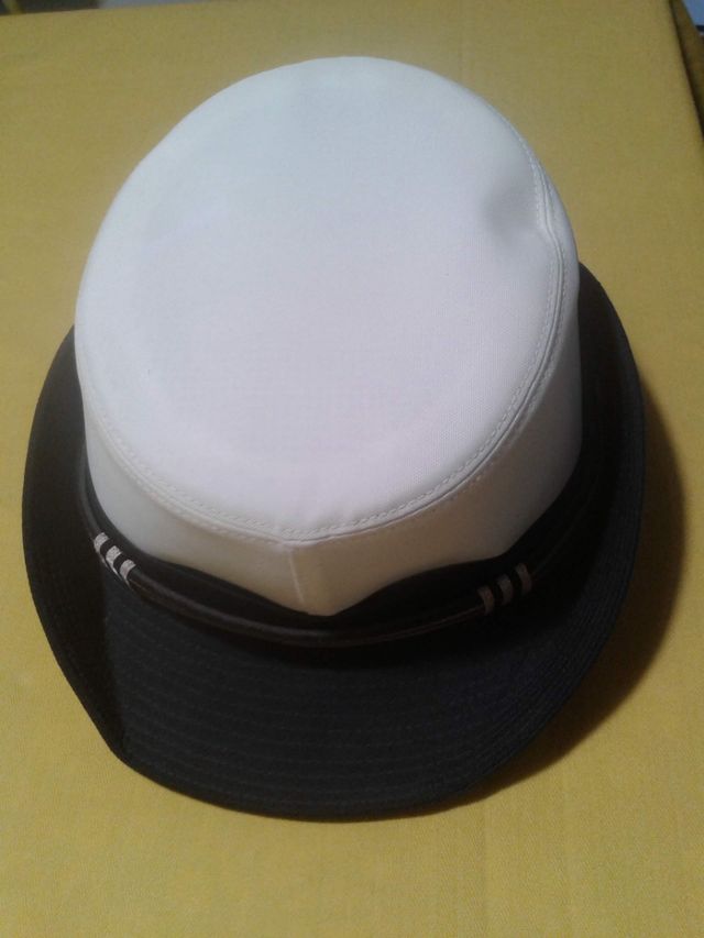 Cappello polizia regione Toscana