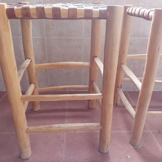 Sillas madera rústicas cuero