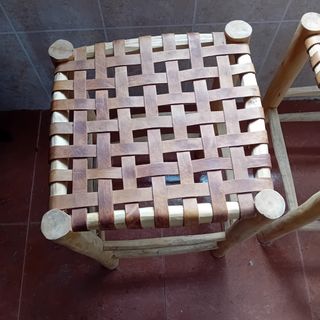 Sillas madera rústicas cuero