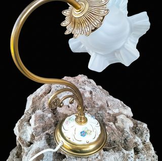 ANTIGUA LAMPARA DE SOBRE MESA -