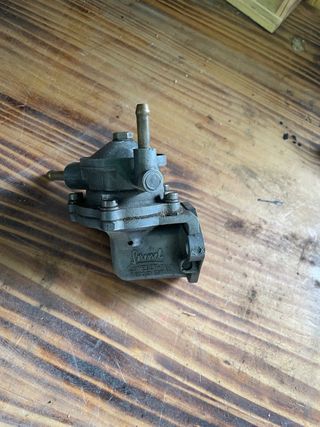 carburador y bomba gasolina seat 600