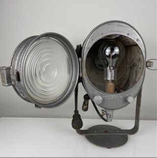 Foco de Teatro o Cine Vintage, CREMIER, Fr., 40’s