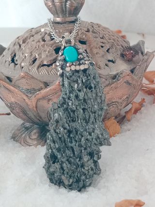 Colgantes grandes de piedra con cordón o cadena