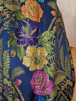 Falda y cuerpo fallera