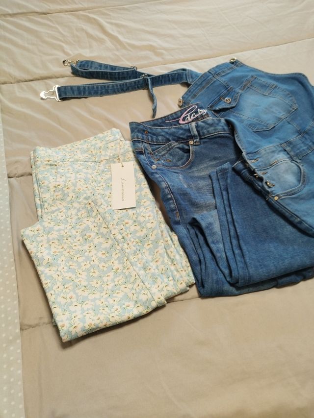 Pantalones, peto, flores