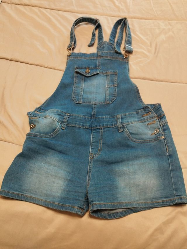 Pantalones, peto, flores