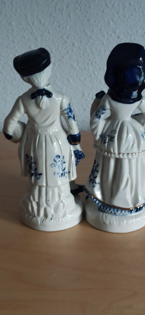 Figuras de cerámica de época