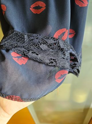 Vestido "Besos Kiss" Labios Rojos Mujer