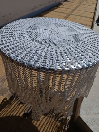 Tapete de ganchillo para mesa camilla 