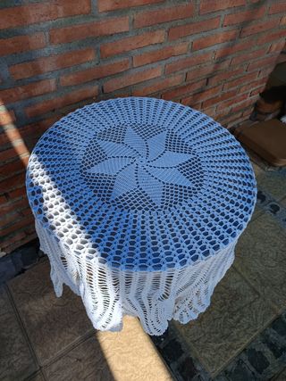 Tapete de ganchillo para mesa camilla 