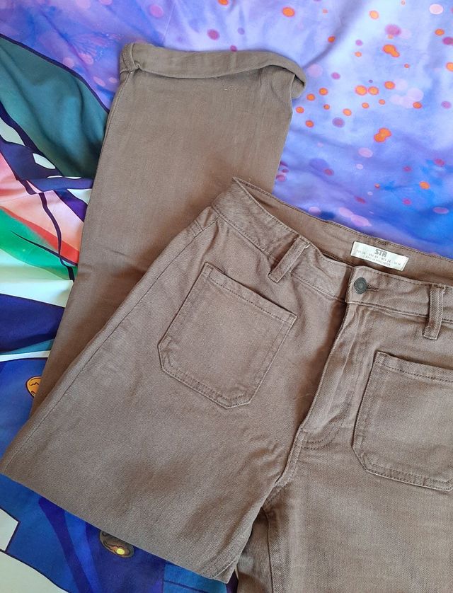 Pantalon . Marca Str.