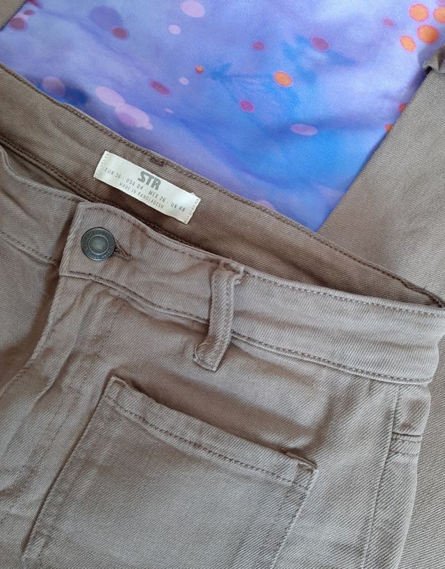 Pantalon . Marca Str.