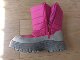 Botas de nieve para niña. 