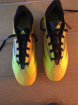 Botas adidas futbol tacos talla 36