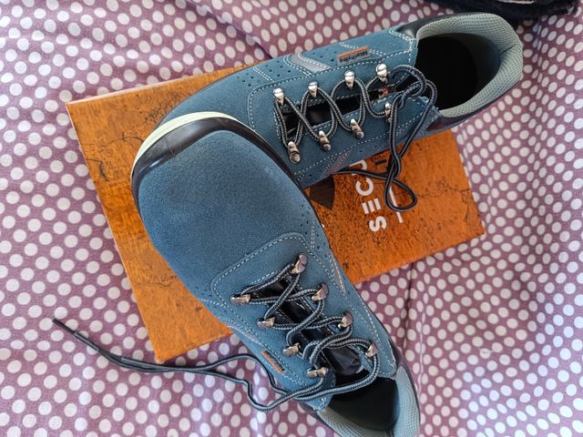 Botas puntera hierro