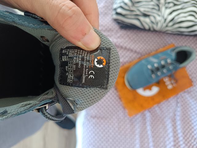 Botas puntera hierro