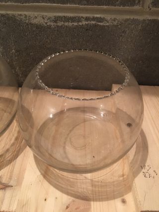 due vasi di vetro inizio novecento