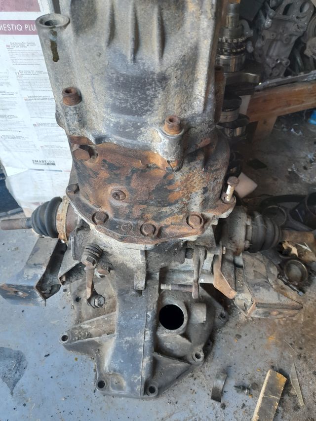 Porsche 924 caja cambios 5 velocidades