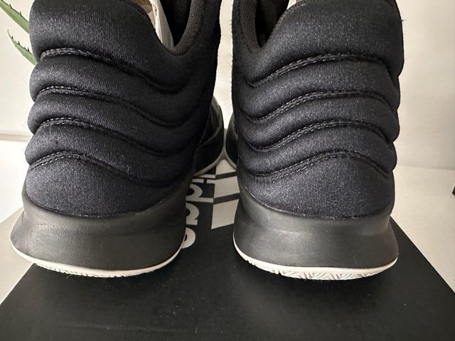 Sapatilhas de basquete pretas