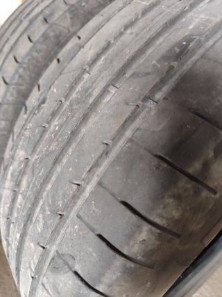 2 neumaticos coche