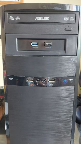 Ordenador y pantalla
