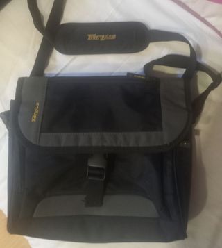 LOTE carteras para portátil y otra más pequeña