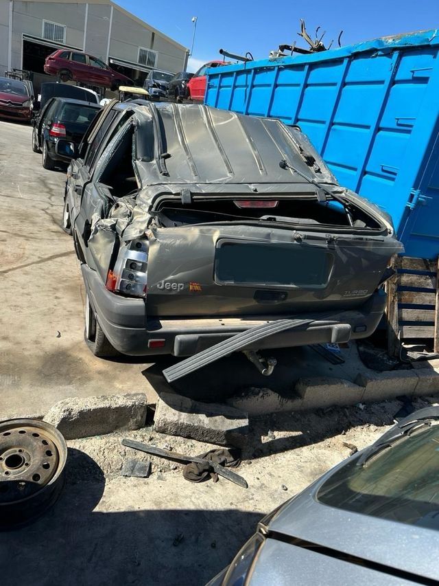 DESPIECE COMPLETO JEEP GRAND CHEROKEE 2.5 TD