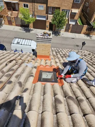 REPARACIÓN DE Tejados y Fachadas