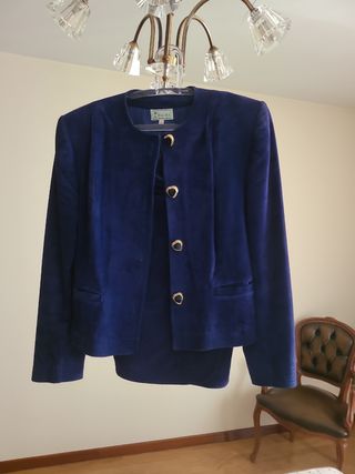 Traje chaqueta y falda 