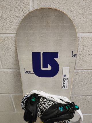 Tabla Snow BURTON DOMINANT 56