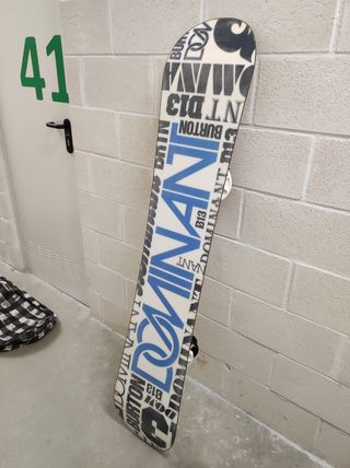 Tabla Snow BURTON DOMINANT 56