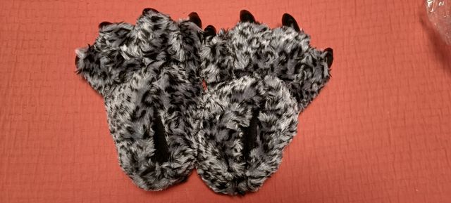 Zapatillas peluche garras