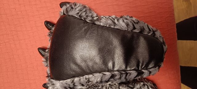 Zapatillas peluche garras