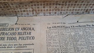 Maleta pequeña antigua forrada en tela