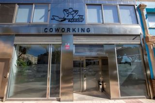 Alquiler oficinas, puestos de trabajo en Estepona