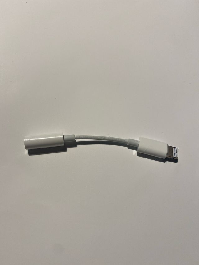 Adaprador Lightning toma auriculares 3,5mm Apple