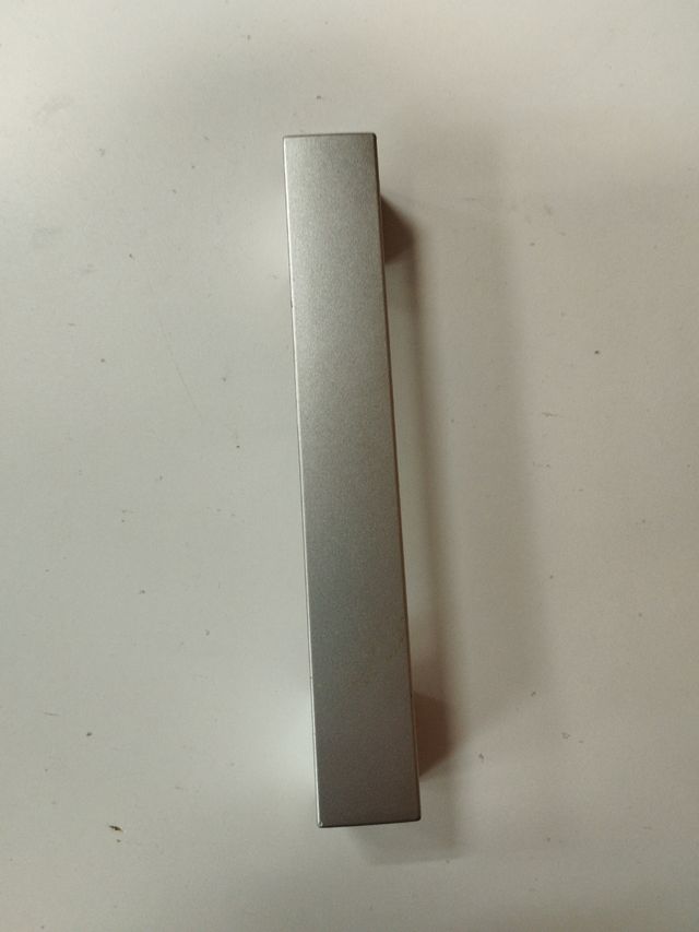 Tiradores muebles color aluminio mate