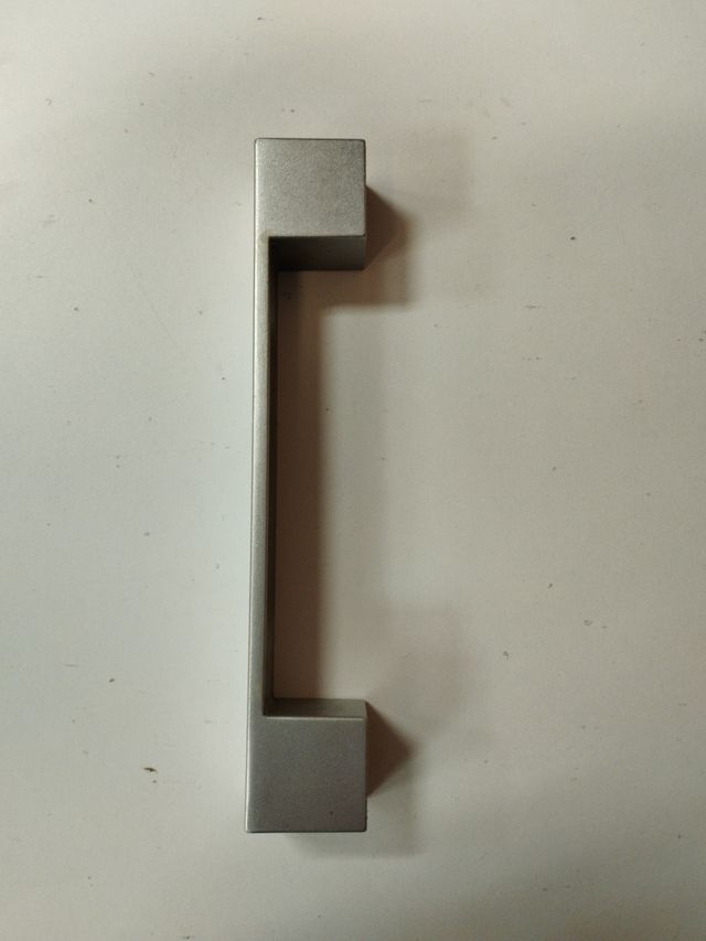 Tiradores muebles color aluminio mate