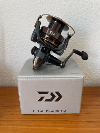 Carrete pesca Daiwa Legalis 400HA