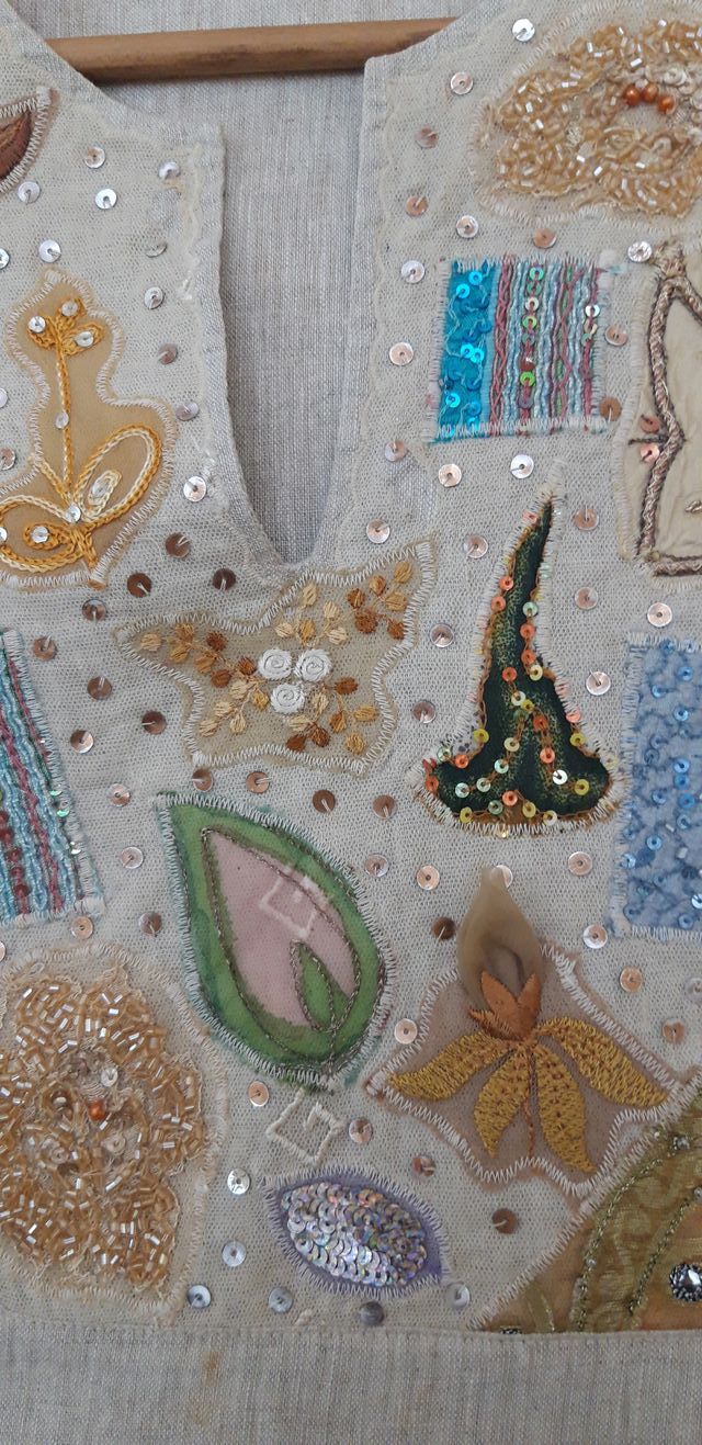 Abito maniche lunghe beige puro lino.