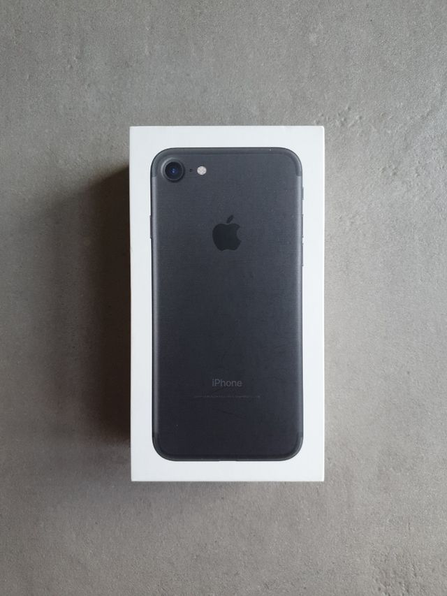 Caja IPhone 7