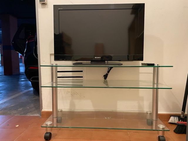 TV y Mesa cristral, RETIRADA URGENTE