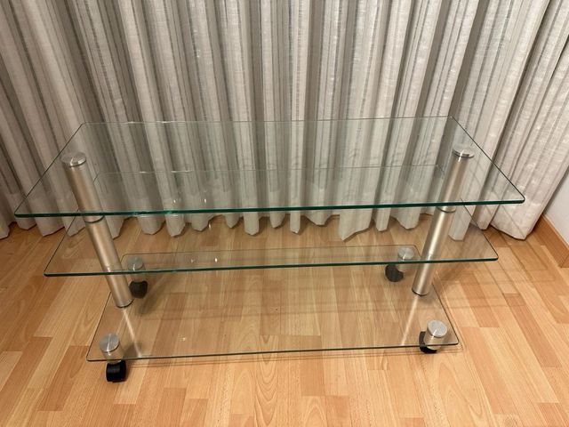 TV y Mesa cristral, RETIRADA URGENTE